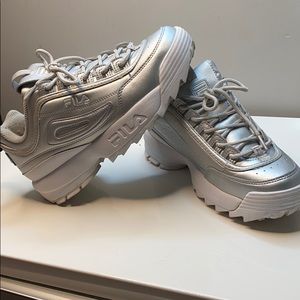 SILVER PLATFORMED FILA’s
